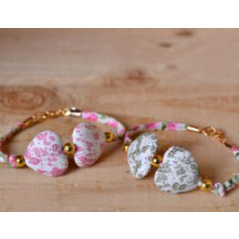 DYI: Pulseira DIY: Pulseira com corações